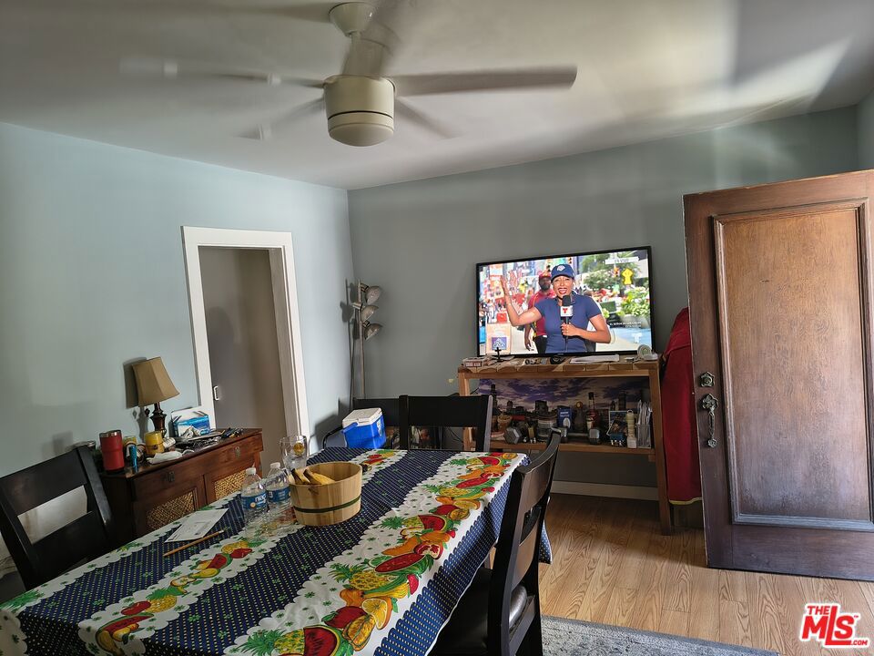 2402 Carmona Avenue Property Photo 8