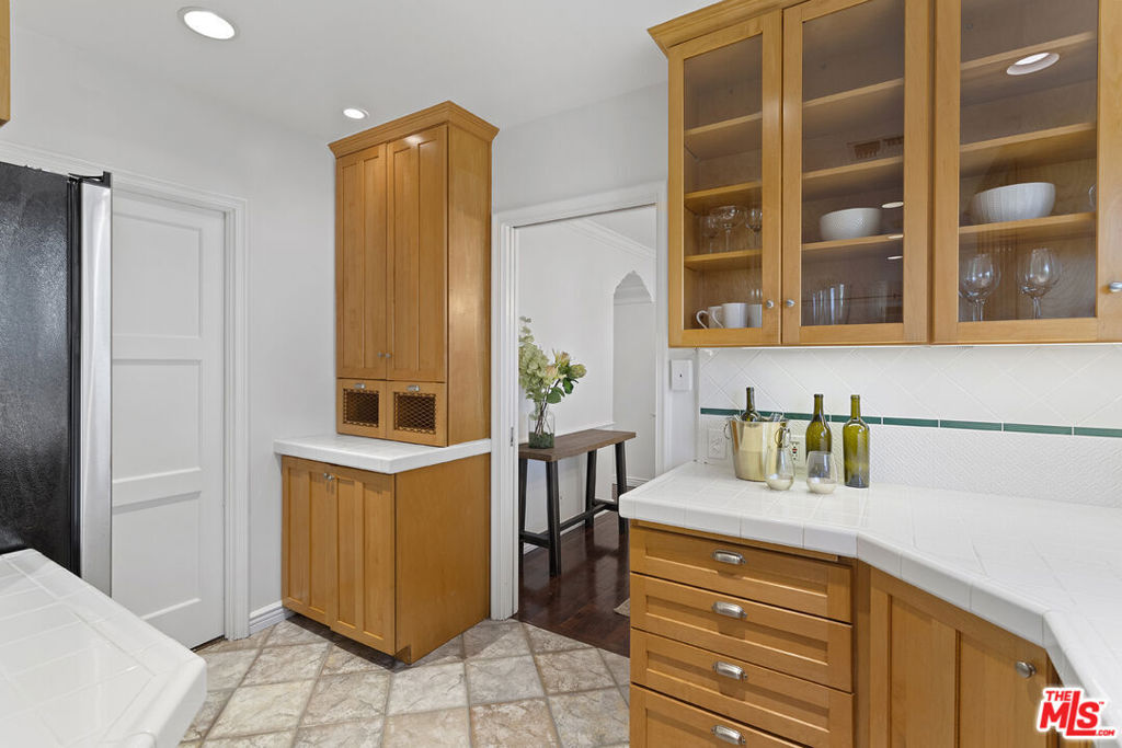 8585 Airdrome Street Property Photo 11