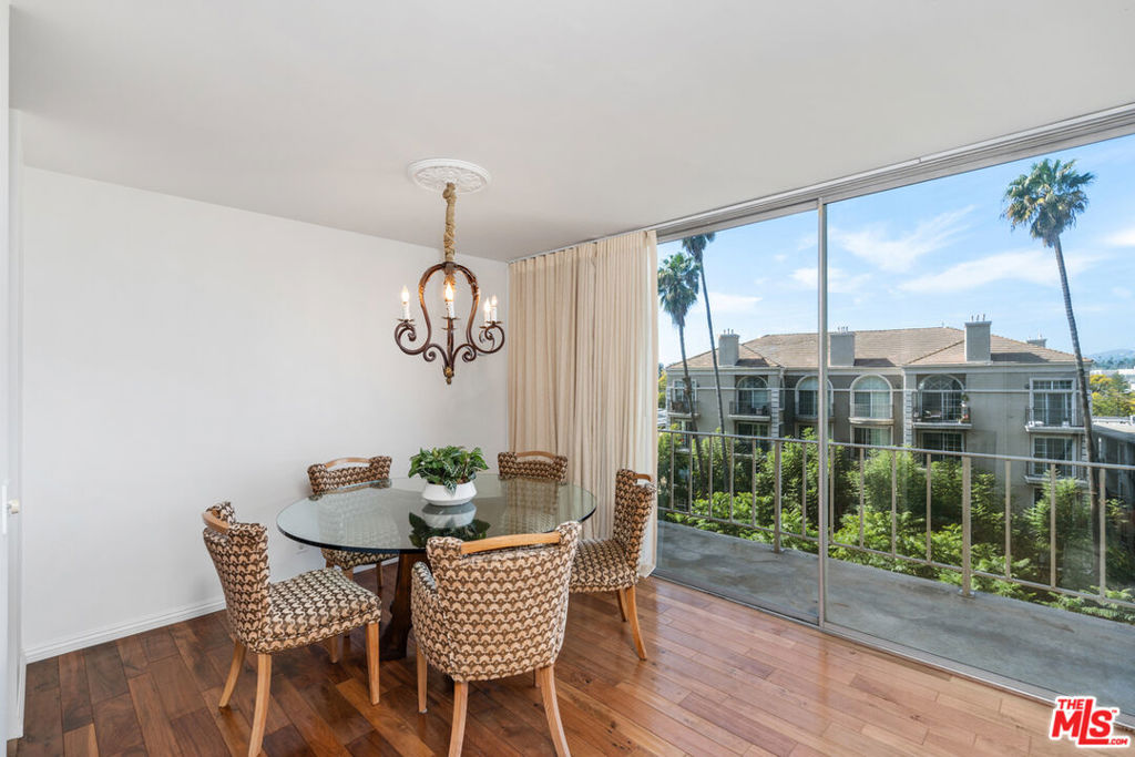 100 S Doheny Drive 503 Property Photo 6
