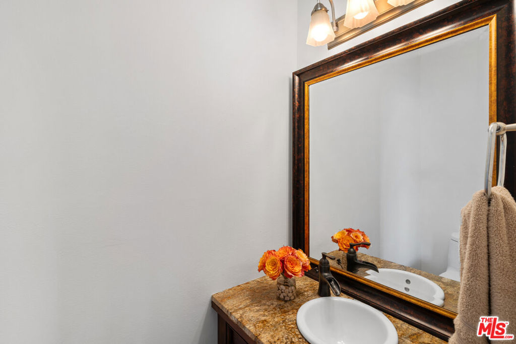100 S Doheny Drive 503 Property Photo 7