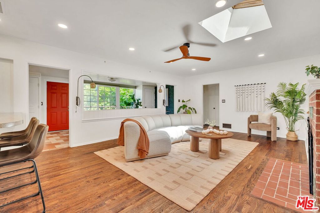 10405 Hillhaven Avenue Property Photo 3