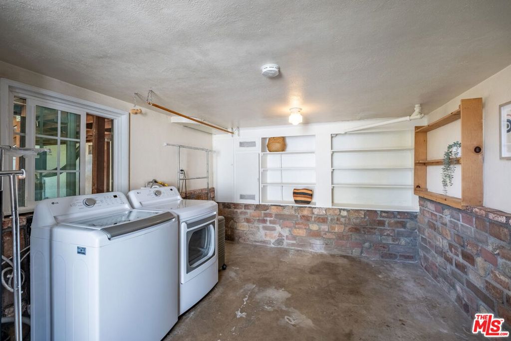 10405 Hillhaven Avenue Property Photo 40