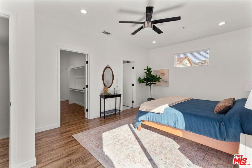 5152 Hartwick Street Property Photo 25