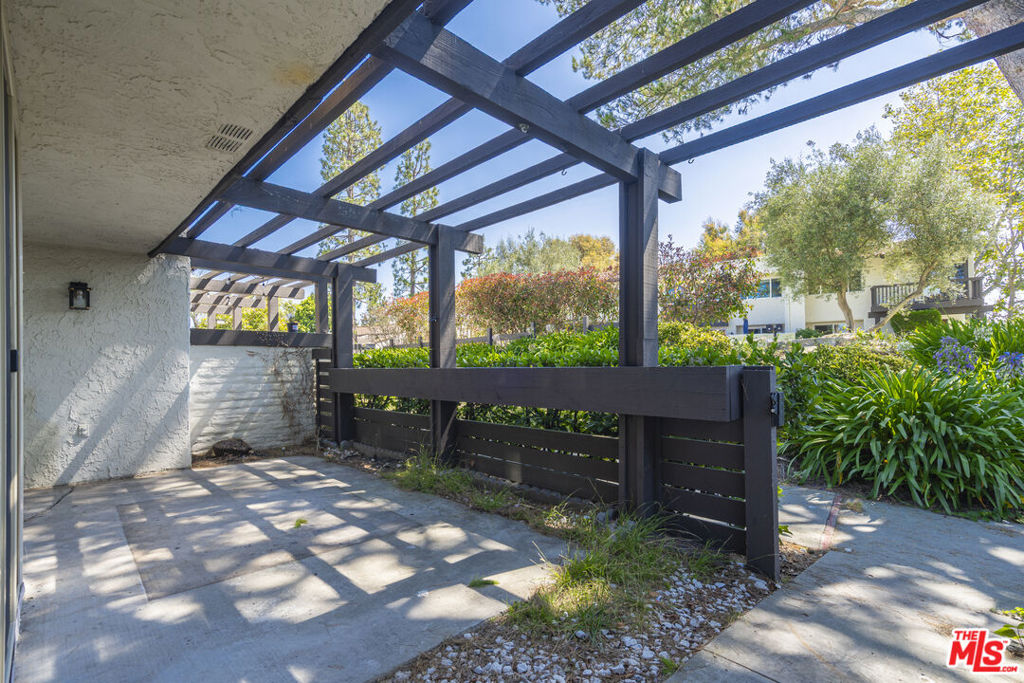 20 Sycamore Lane Property Photo 8