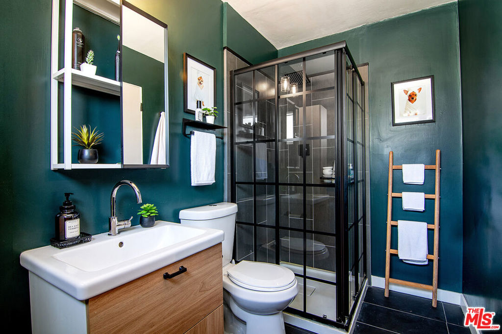 8030 Hesperia Avenue Property Photo 13