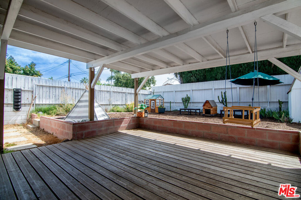 8030 Hesperia Avenue Property Photo 19