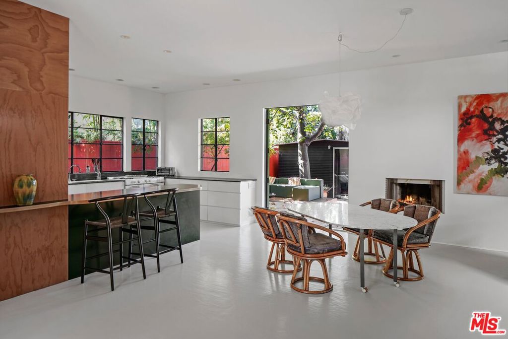 2311 Louella Avenue Property Photo 4