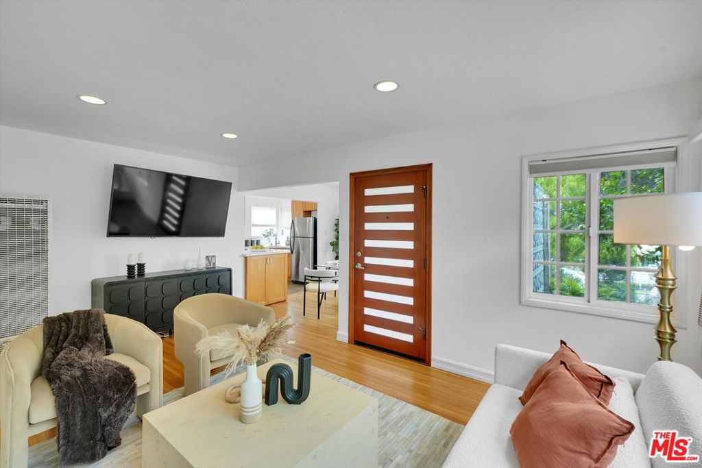 828 Hill Street Property Photo 2