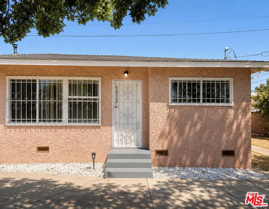 1512 W 103rd Street Property Photo 1