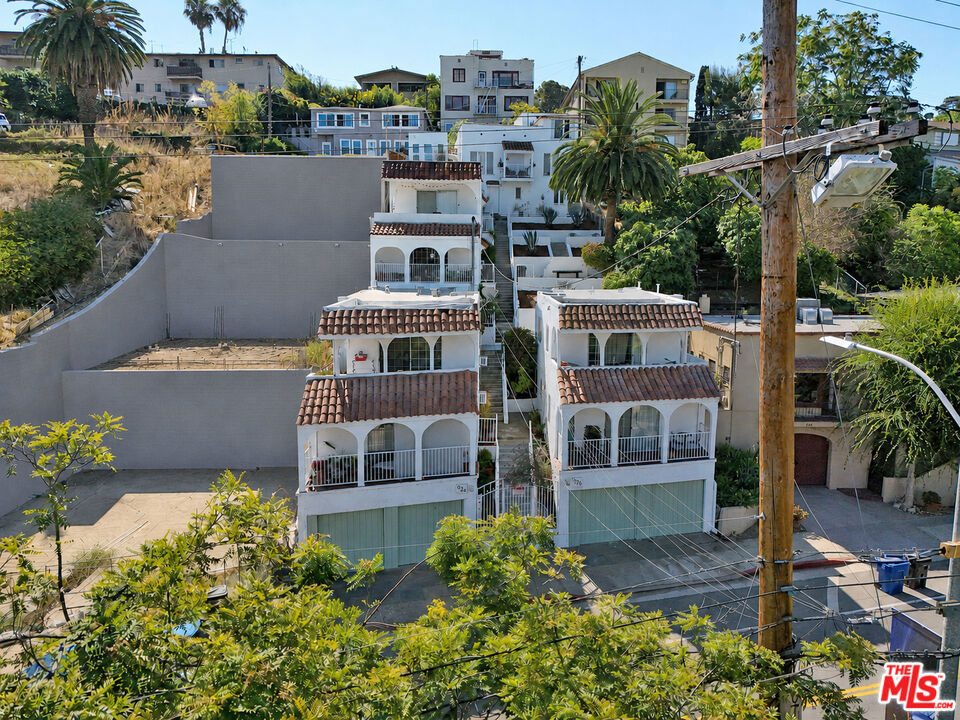 722 Echo Park Avenue Property Photo 2