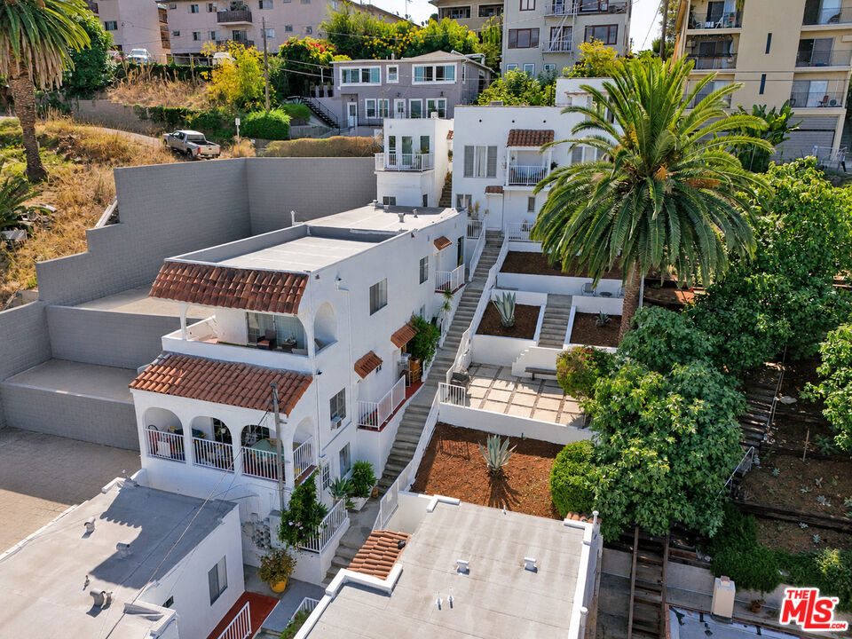 722 Echo Park Avenue Property Photo 3