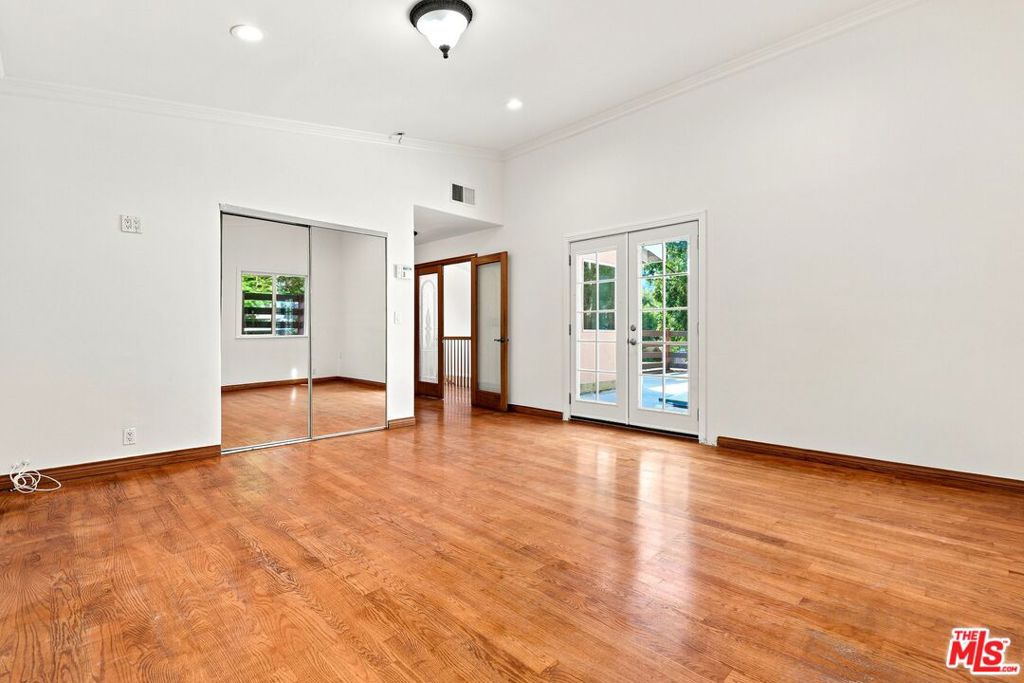 1029 N Beverly Glen Boulevard Property Photo 37