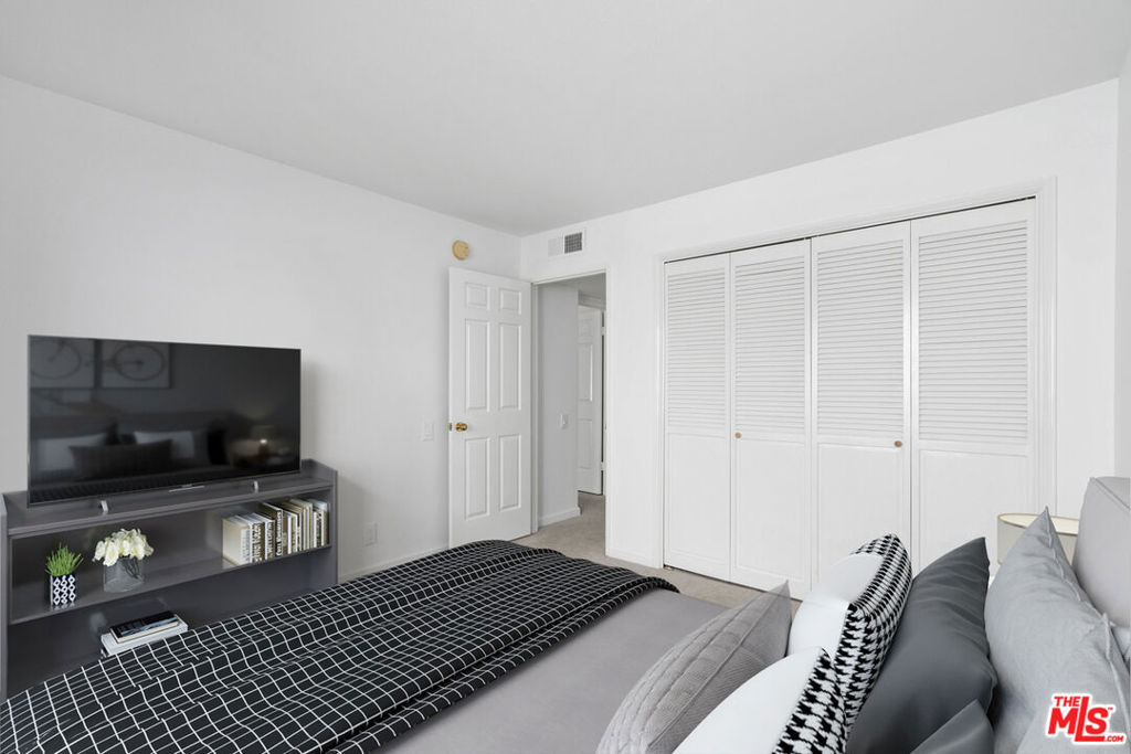 1250 Amherst Avenue 201 Property Photo 22