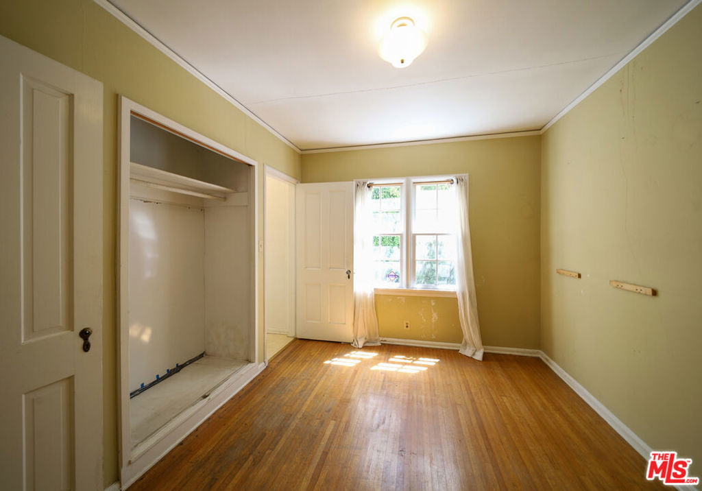 713 N Doheny Drive Property Photo 31