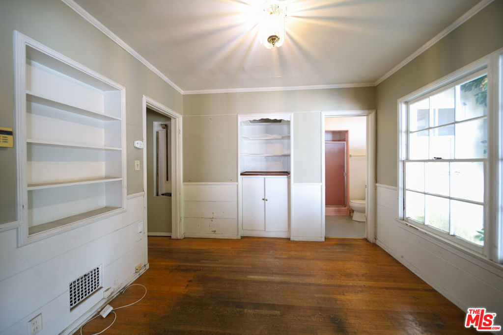 713 N Doheny Drive Property Photo 36