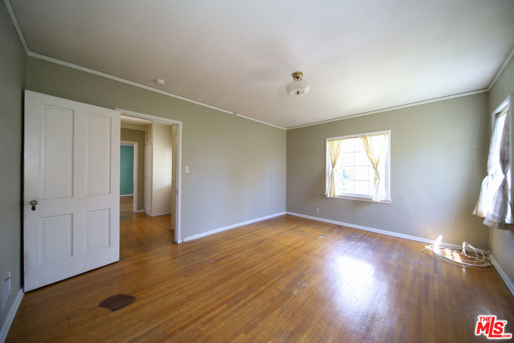 713 N Doheny Drive Property Photo 53