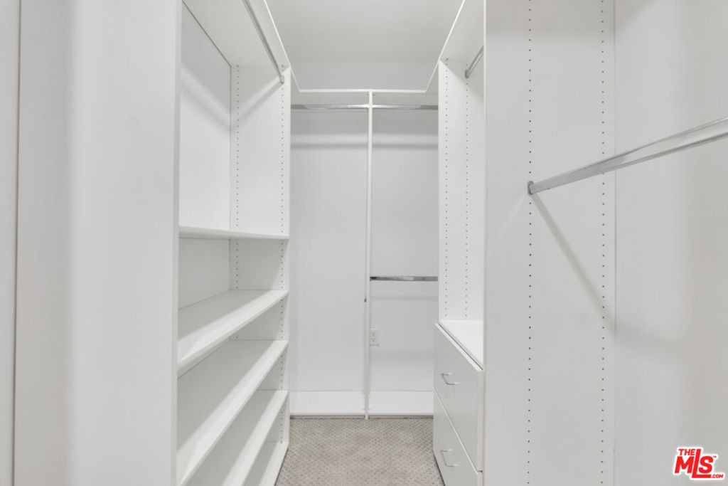 423 Arnaz Drive 102 Property Photo 20
