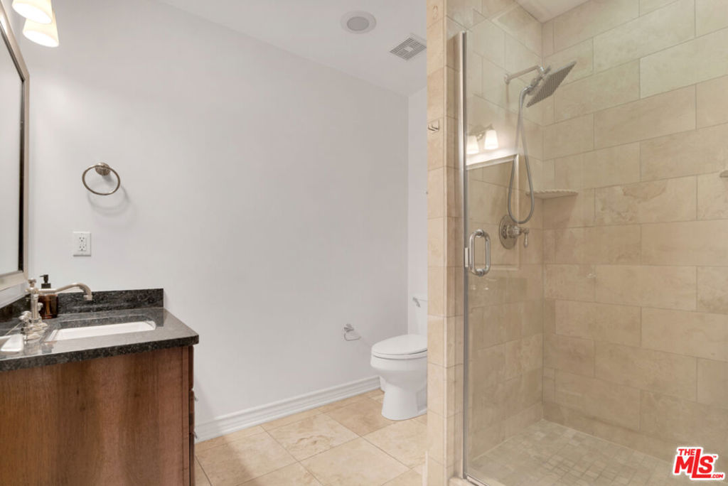 423 Arnaz Drive 102 Property Photo 25