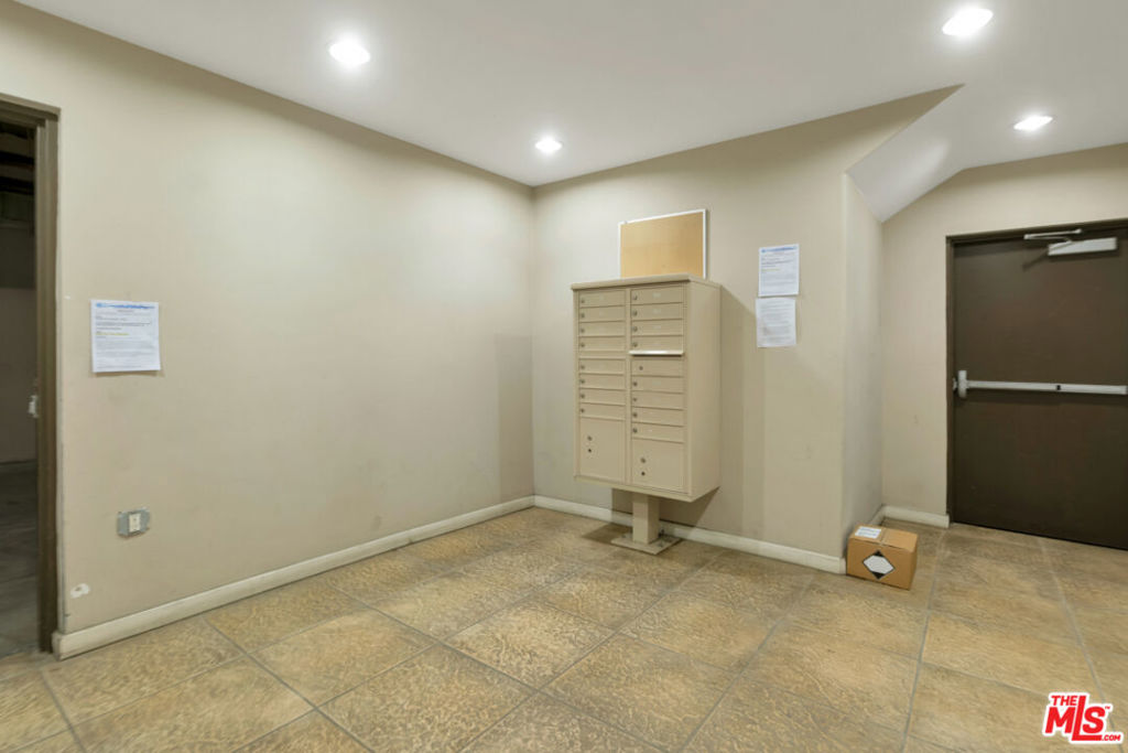 423 Arnaz Drive 102 Property Photo 30