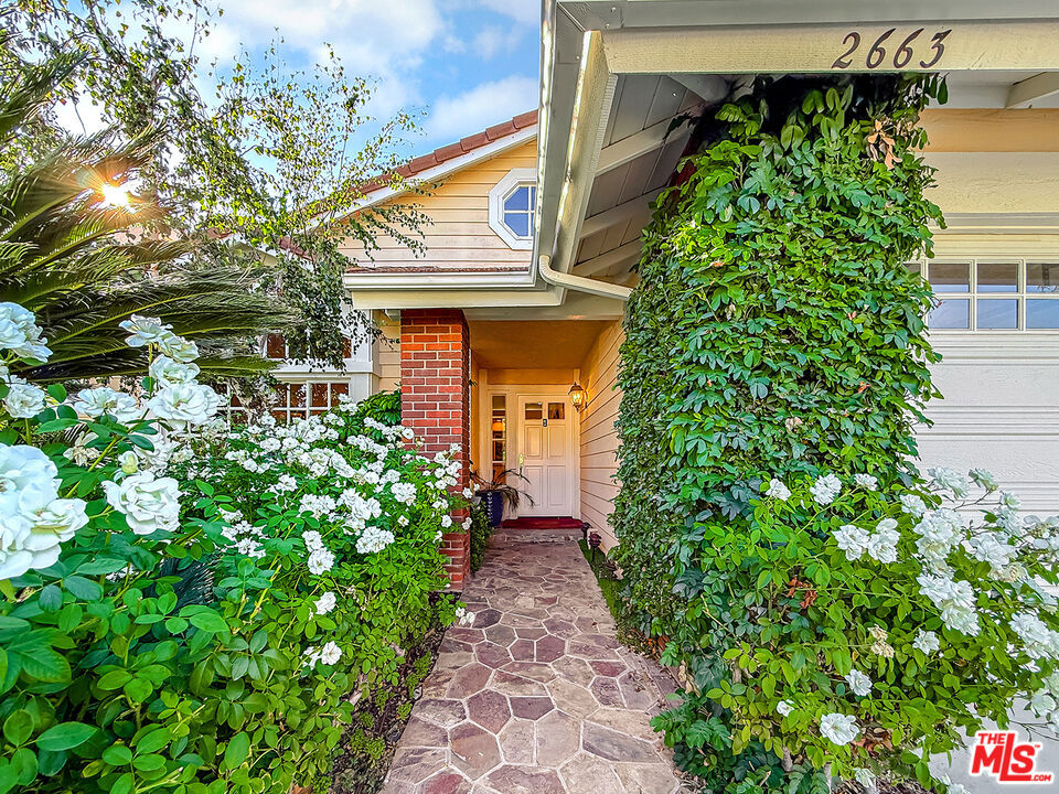 2663 Country Lane Property Photo 6