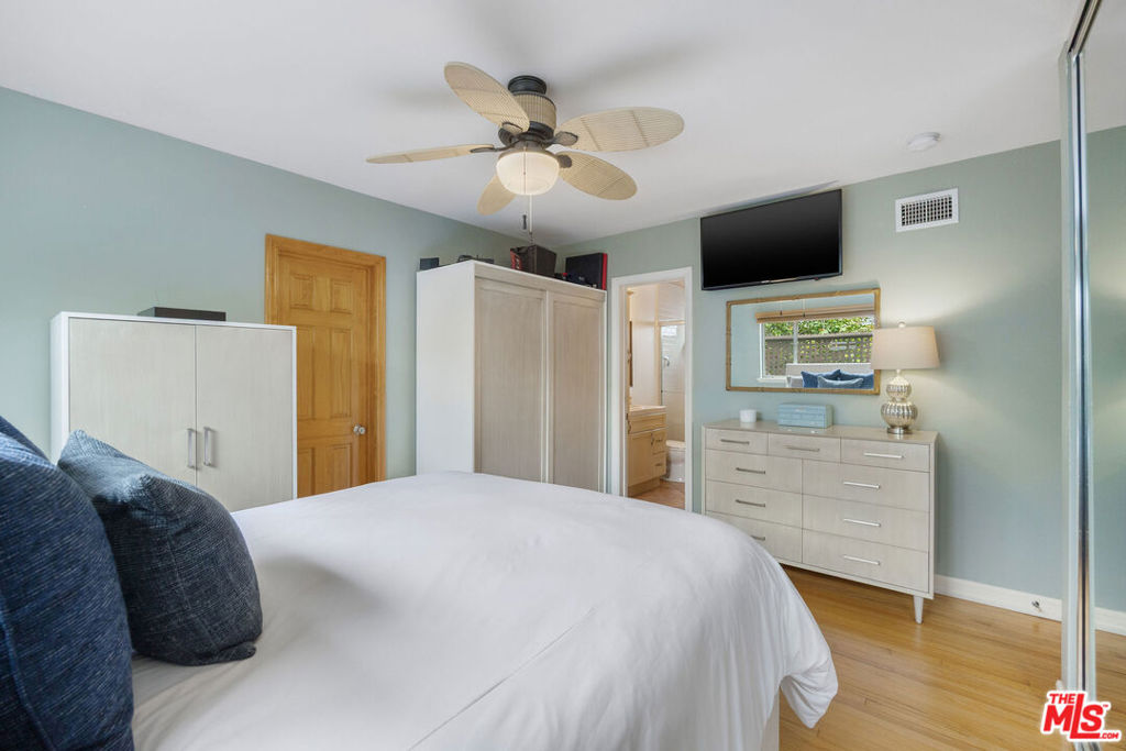 1817 Euclid Street Property Photo 15