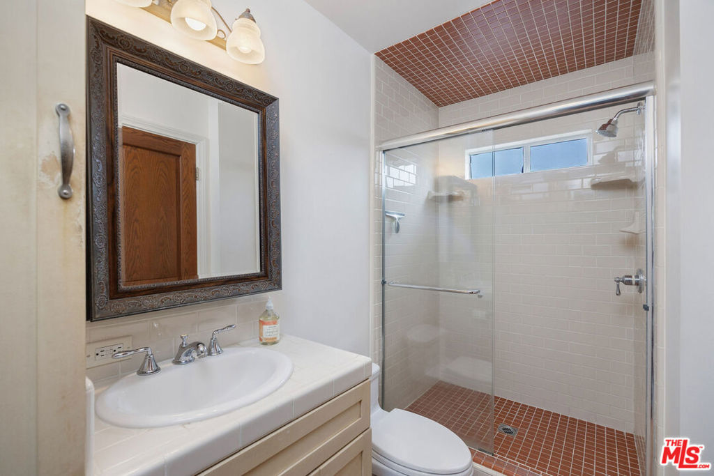 1817 Euclid Street Property Photo 16