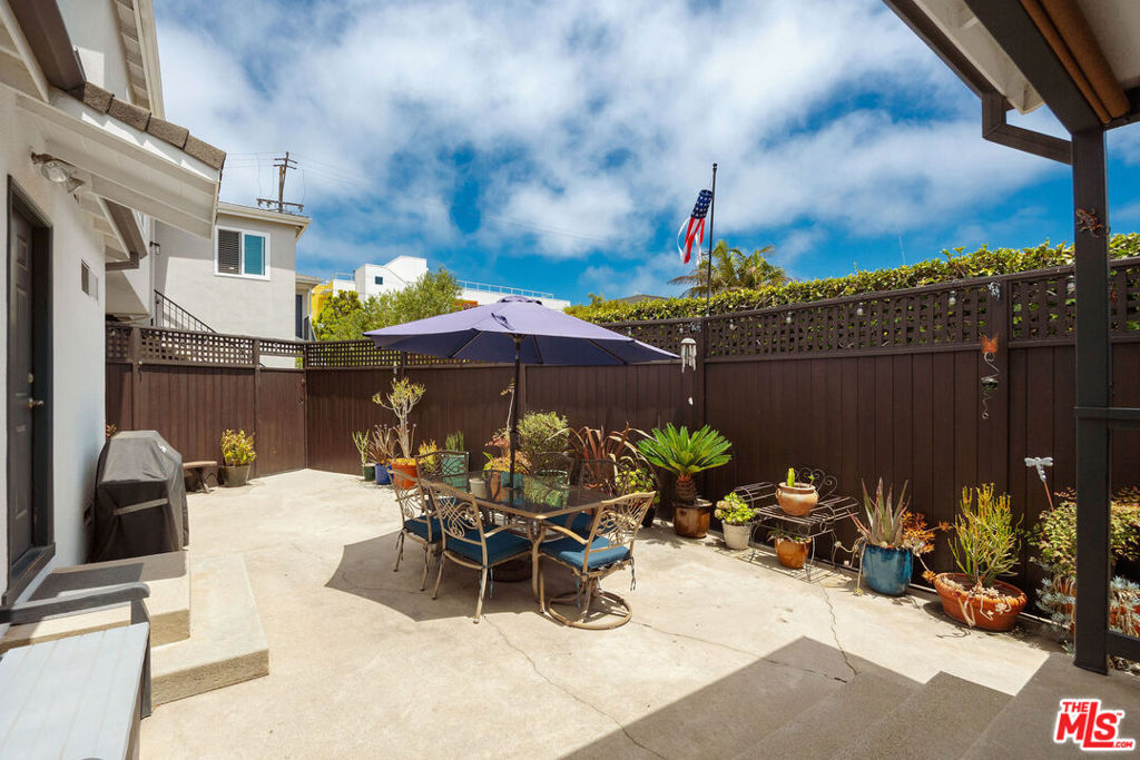 1817 Euclid Street Property Photo 17