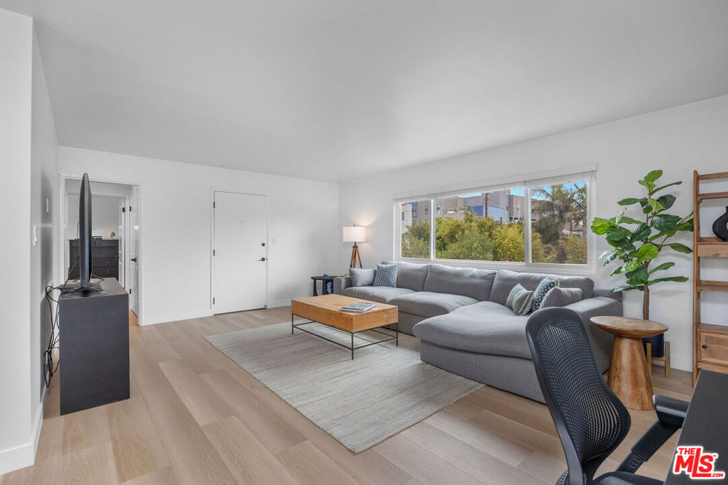 1817 Euclid Street Property Photo 29
