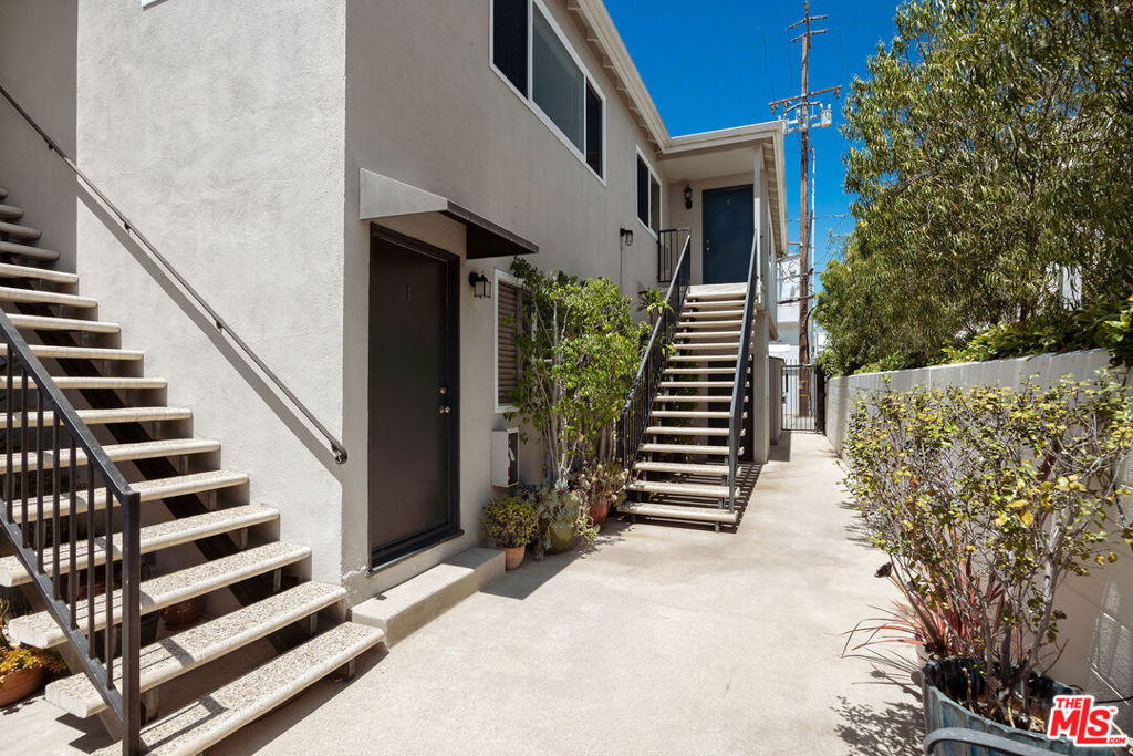 1817 Euclid Street Property Photo 37