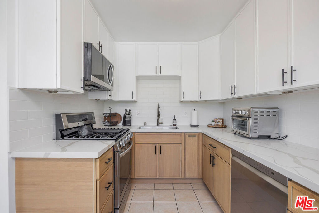 1817 Euclid Street Property Photo 40
