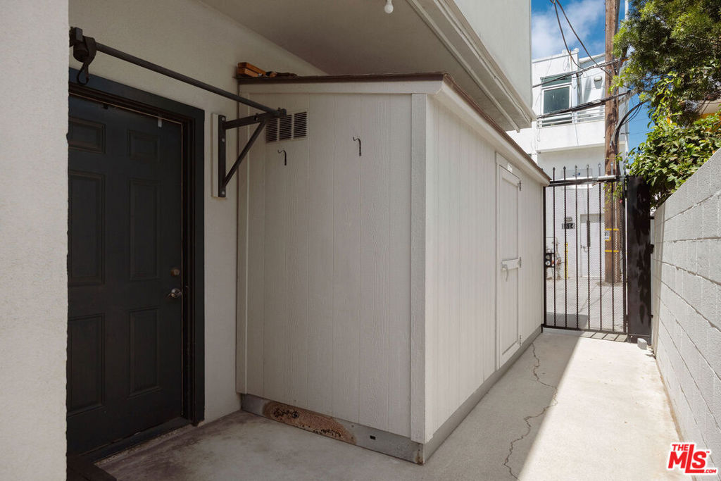1817 Euclid Street Property Photo 45