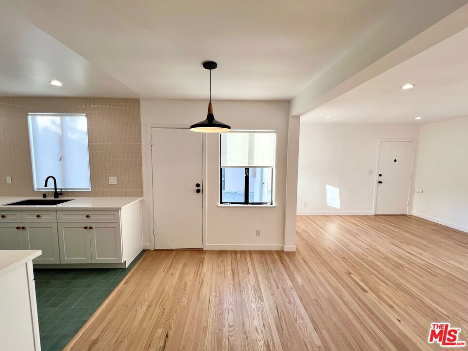 4908 St Elmo Drive Property Photo 2