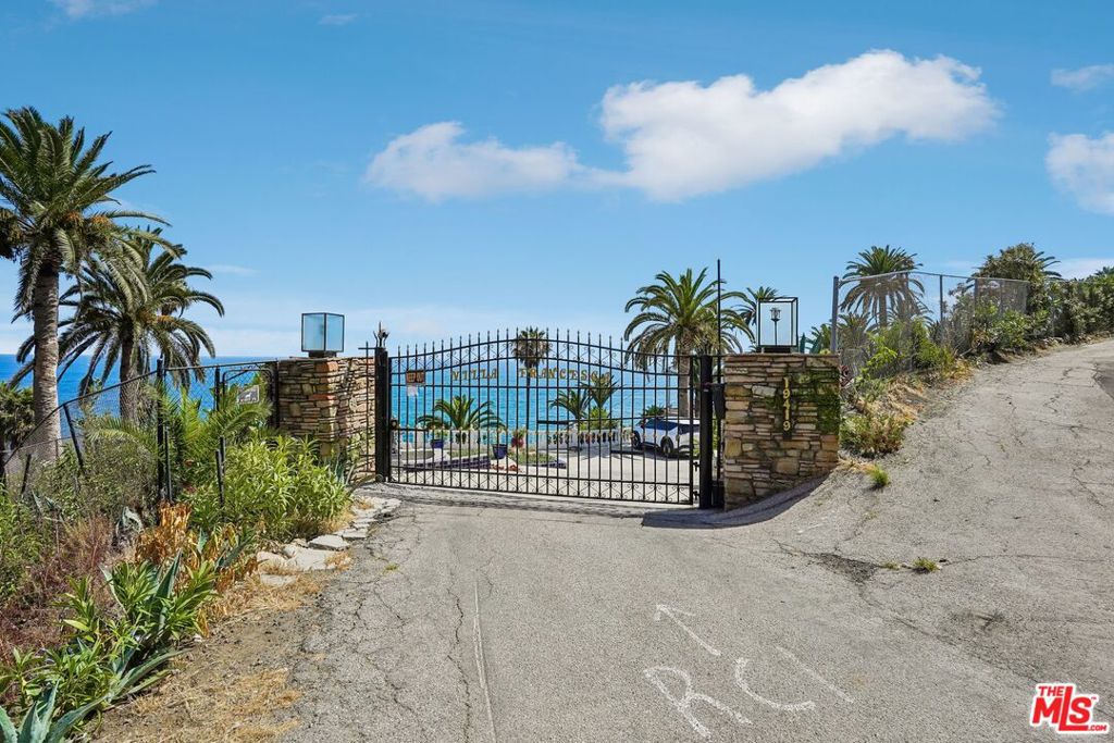 19419 Pacific Coast Highway Property Photo 6