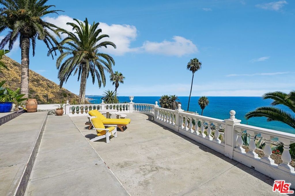 19419 Pacific Coast Highway Property Photo 10