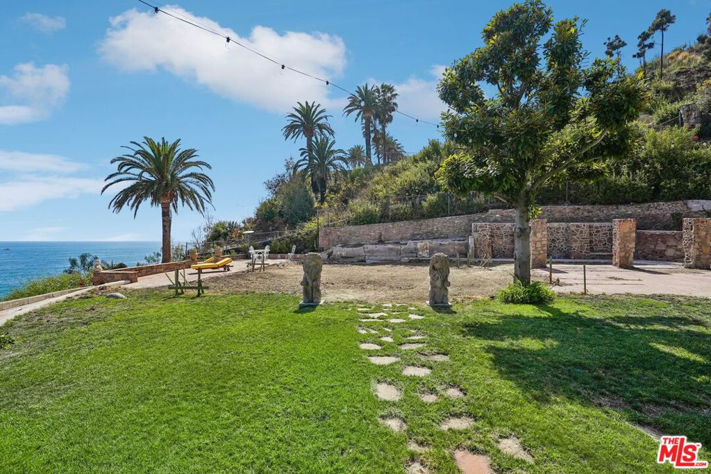 19419 Pacific Coast Highway Property Photo 24