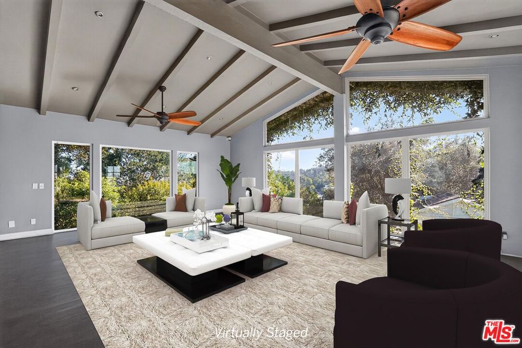 8207 Mulholland Drive Property Photo 3