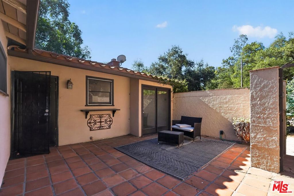 8207 Mulholland Drive Property Photo 28