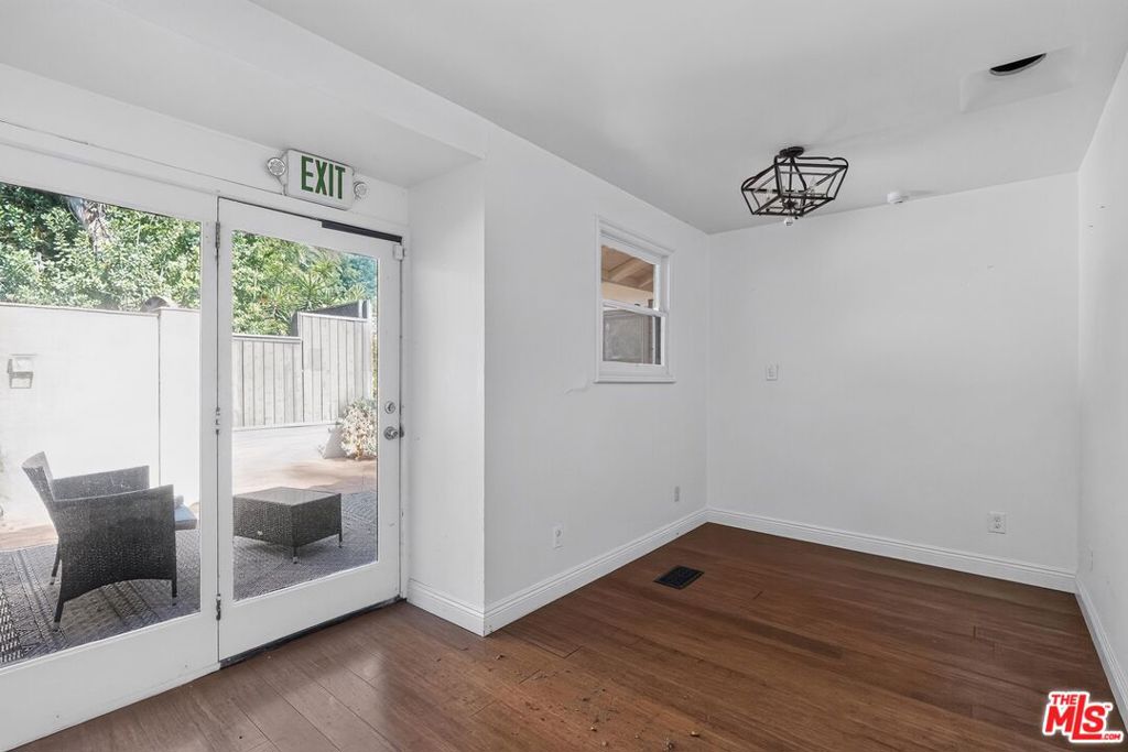 8207 Mulholland Drive Property Photo 30