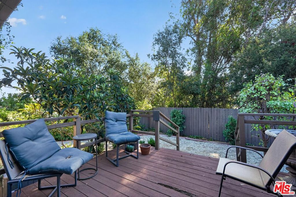 8207 Mulholland Drive Property Photo 33