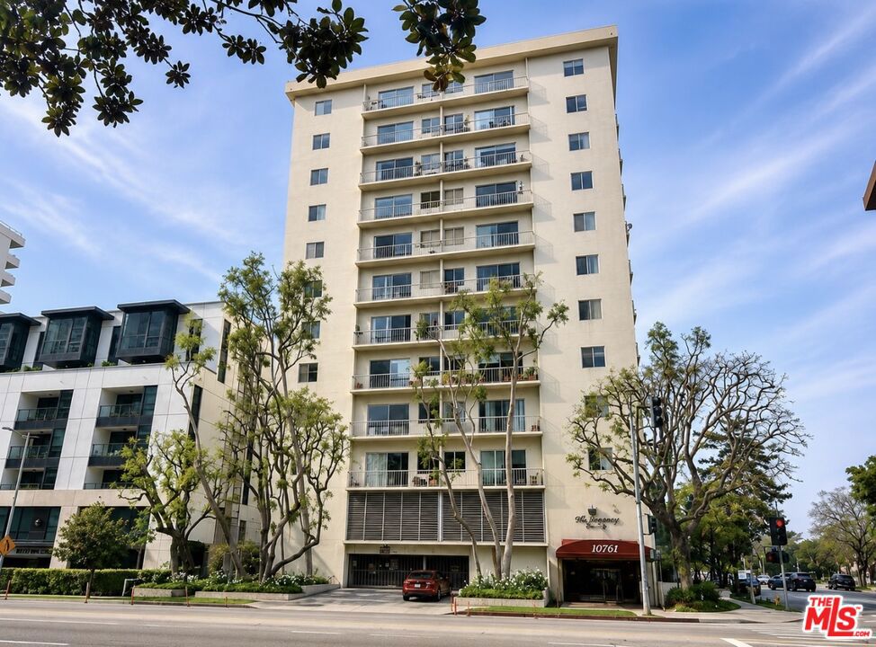 10751 Wilshire Boulevard 607 Property Photo 13
