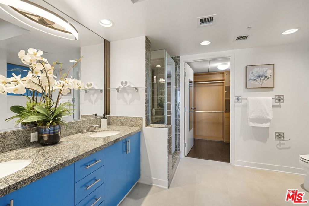 13700 Marina Pointe Drive 809 Property Photo 20