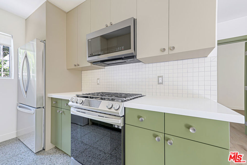 6615 Franklin Avenue Property Photo 7