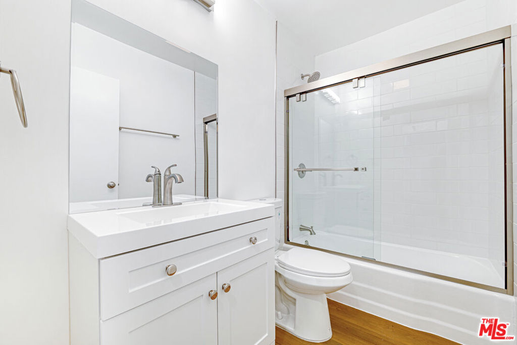 6615 Franklin Avenue Property Photo 15