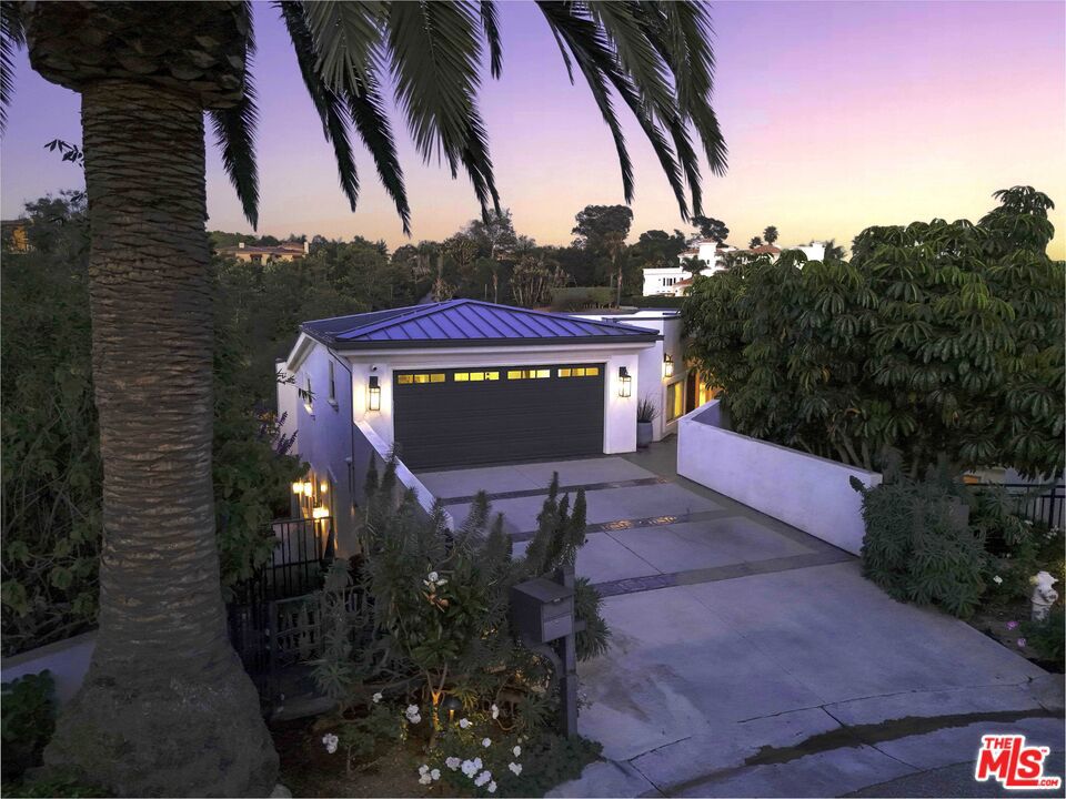 28935 W Beach Lane Property Photo 40