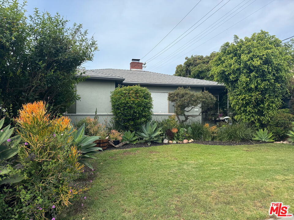2210 24th Street Property Photo 1