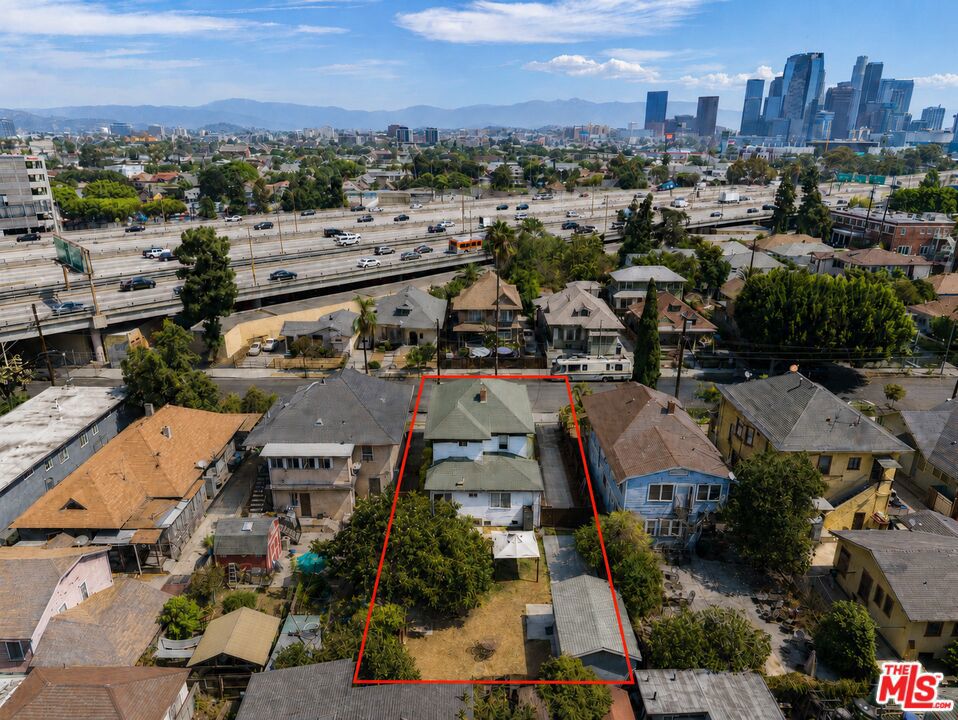 1030 W 20th Street Property Photo 21