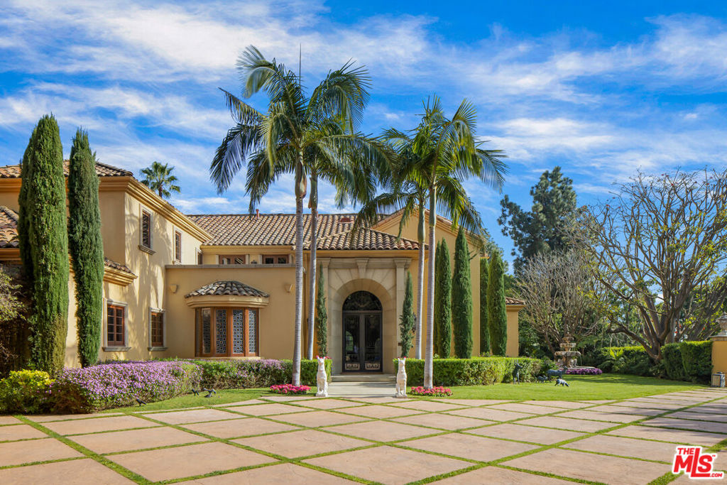 5 Beverly Parkway Property Photo 3