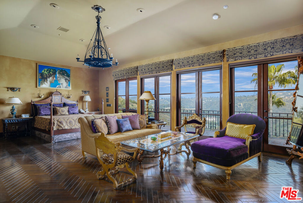 5 Beverly Parkway Property Photo 17