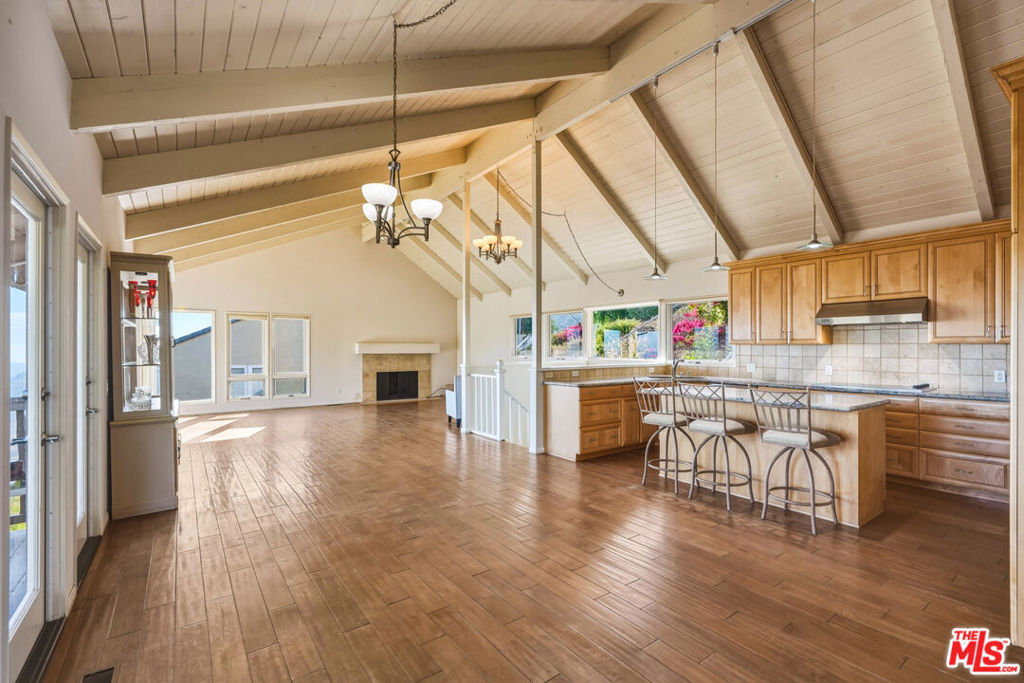 2965 Seabreeze Drive Property Photo 10