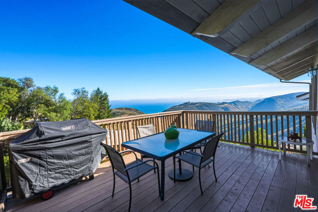 2965 Seabreeze Drive Property Photo 11